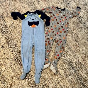 Carters Boy Footed Pajamas size 5T (Set of 2)